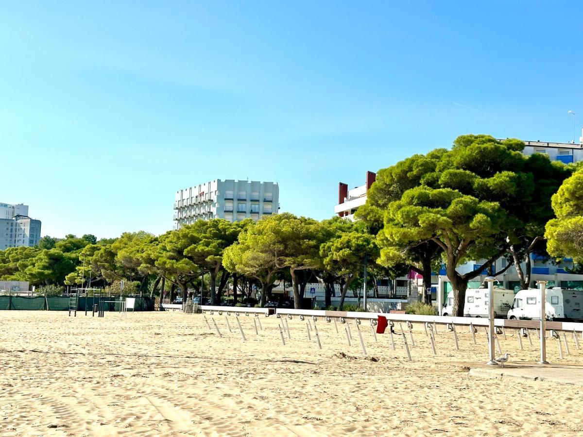 Beach Front Apartment Sabbiadoro Lignano Sabbiadoro Exteriér fotografie